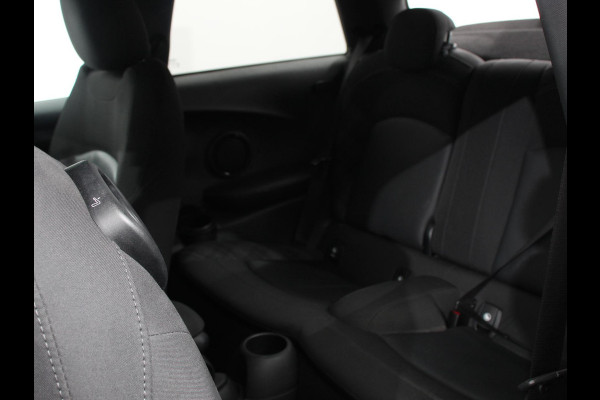 MINI Mini 1.5 136pk Cooper Chili | Climate control | Cruise control | Lichtmetalen velgen 17" | Stoelverwarming | Led