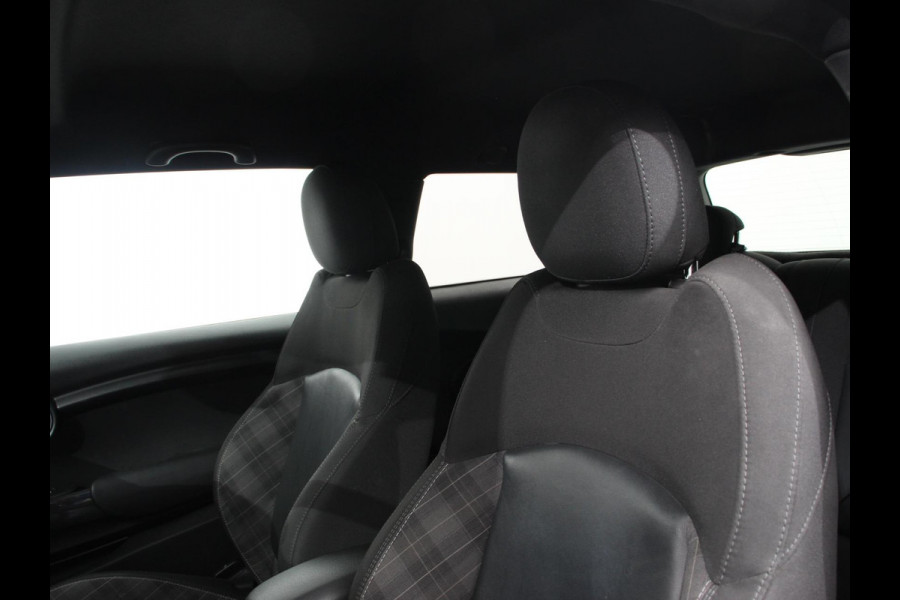 MINI Mini 1.5 136pk Cooper Chili | Climate control | Cruise control | Lichtmetalen velgen 17" | Stoelverwarming | Led