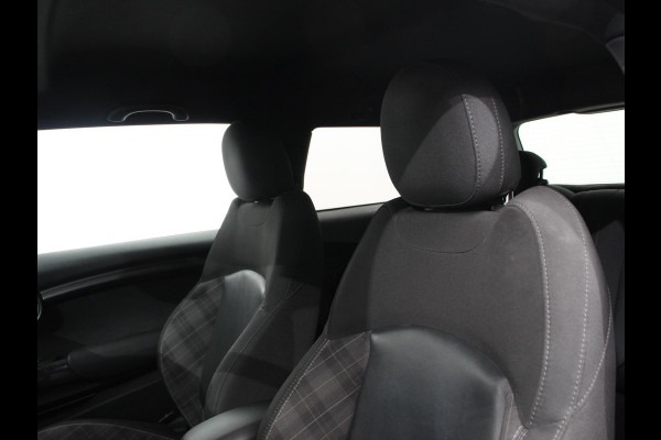 MINI Mini 1.5 136pk Cooper Chili | Climate control | Cruise control | Lichtmetalen velgen 17" | Stoelverwarming | Led