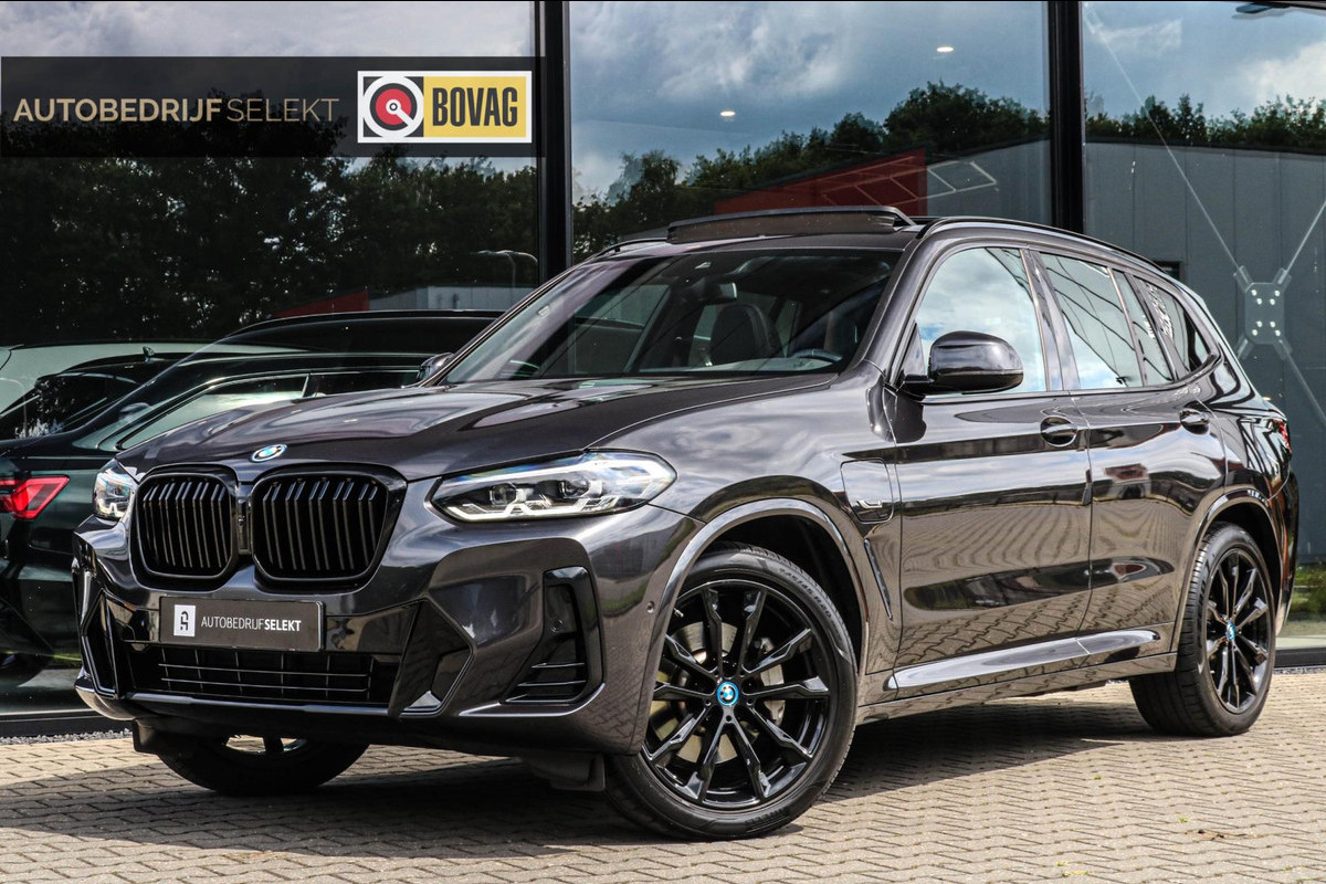 BMW X3 XDrive30e - M-SPORT - PANO - TREKHAAK - 20 INCH - NIEUW MODEL! BMW X3 XDrive30e - M-SPORT - PANO - TREKHAAK - 20 INCH - NIEUW MODEL!