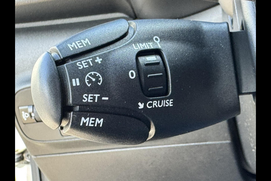 Citroën C3 1.2 PureTech S&S Feel Airco Cruise control Bleutooth Parkeersensor achter Elektrisch bedienbare ramen