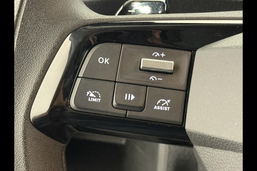 Opel Vivaro 2.0 Diesel 180PK L3 Automaat Apple Carplay /  Android Auto Parkeersensoren V+A Trekhaak Camera Navigatie Cruise Control LED koplampen houten afwerking laadruimte