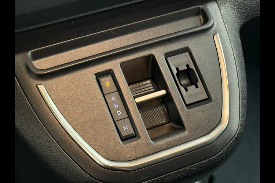 Opel Vivaro 2.0 Diesel 180PK L3 Automaat Apple Carplay /  Android Auto Parkeersensoren V+A Trekhaak Camera Navigatie Cruise Control LED koplampen houten afwerking laadruimte