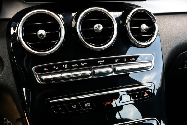 Mercedes-Benz GLC 300e 4MATIC AMG - VOLLEDER - CAMERA - GLC300E Mercedes-Benz GLC 300e 4MATIC AMG - VOLLEDER - CAMERA - GLC300E