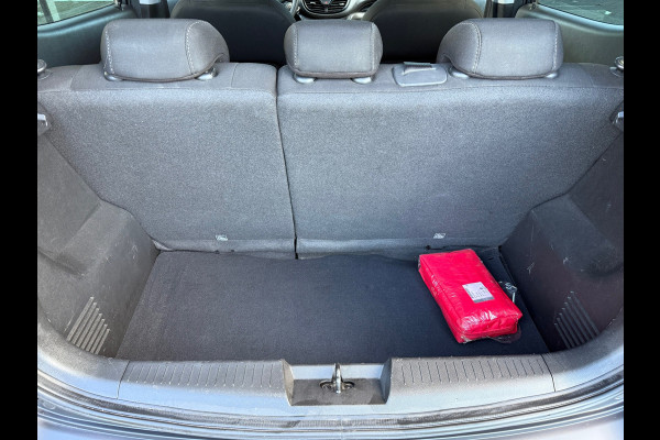 Opel KARL 1.0 Rocks Online Edition - Airco - Navi - Parkeerhulp - Org.NL Opel KARL 1.0 Rocks Online Edition - Airco - Navi - Parkeerhulp - Org.NL