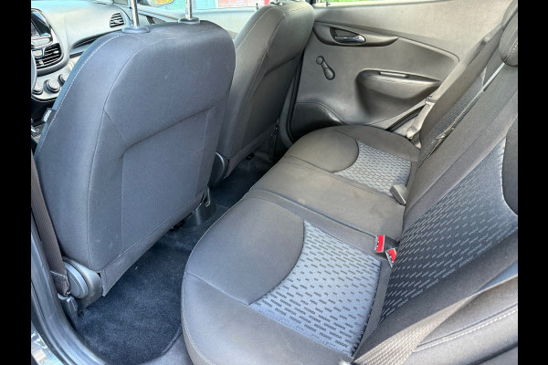 Opel KARL 1.0 Rocks Online Edition - Airco - Navi - Parkeerhulp - Org.NL Opel KARL 1.0 Rocks Online Edition - Airco - Navi - Parkeerhulp - Org.NL