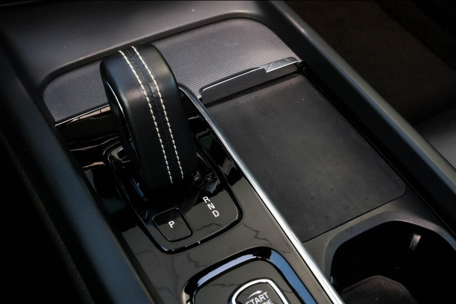 Volvo XC60 2.0 T6 R-DESIGN - PANO - TREKHAAK - FACELIFT