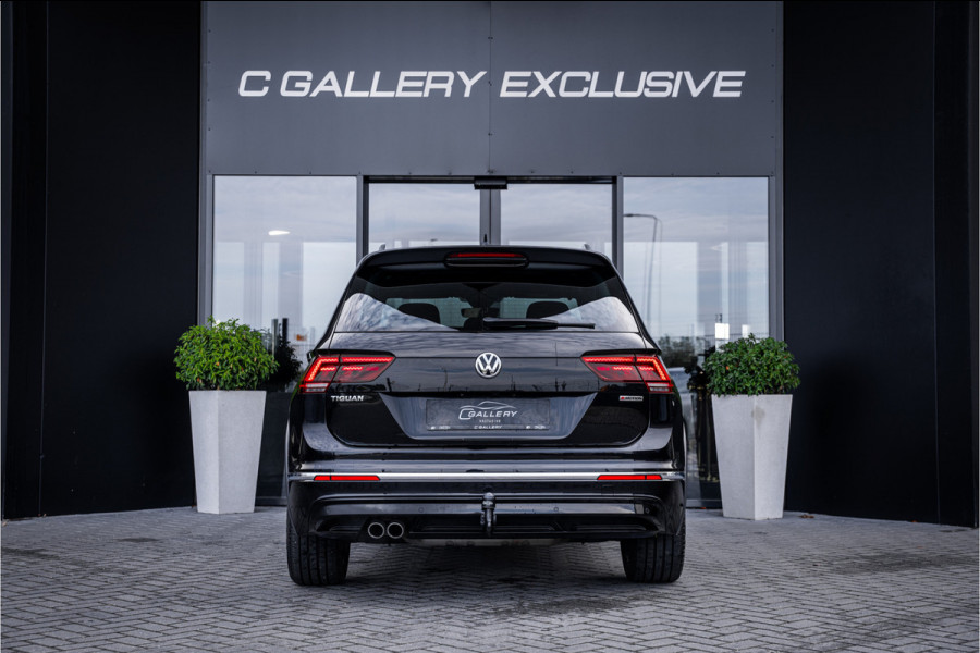 Volkswagen Tiguan 2.0 TSI 4Motion Highline Business - R Line | Panorama | Elek. Trekhaak | ACC | Stoelverwarming