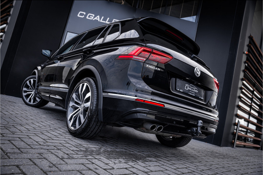 Volkswagen Tiguan 2.0 TSI 4Motion Highline Business - R Line | Panorama | Elek. Trekhaak | ACC | Stoelverwarming