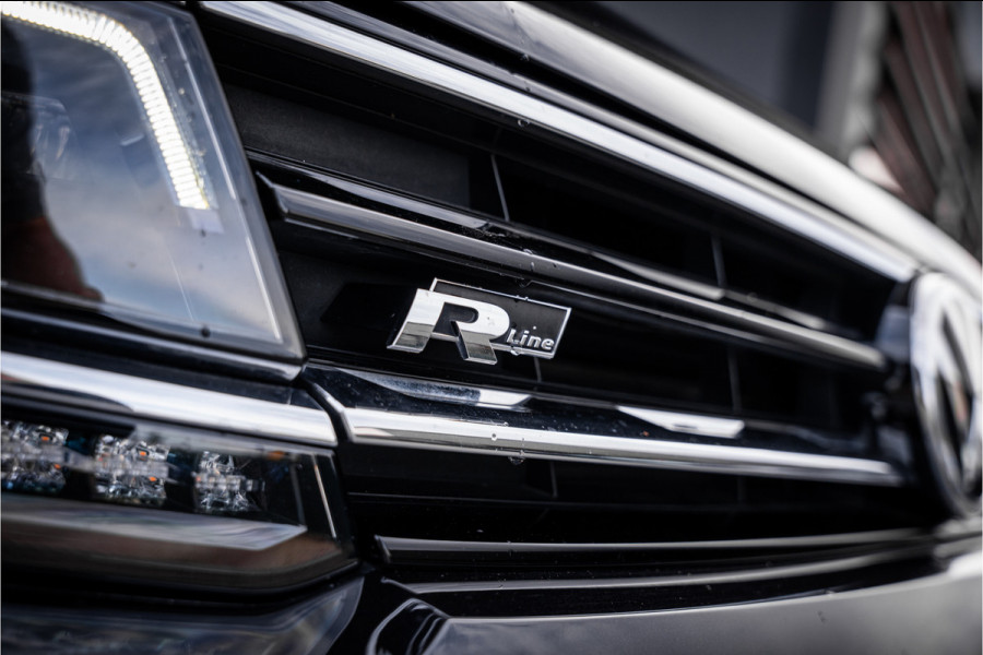 Volkswagen Tiguan 2.0 TSI 4Motion Highline Business - R Line | Panorama | Elek. Trekhaak | ACC | Stoelverwarming