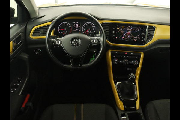 Volkswagen T-Roc 1.0 TSI Style | 1e eigenaar | Camera | Carplay | Full LED | Navigatie | Adaptive cruise | Parkeerhulp | Climate control | Getint glas