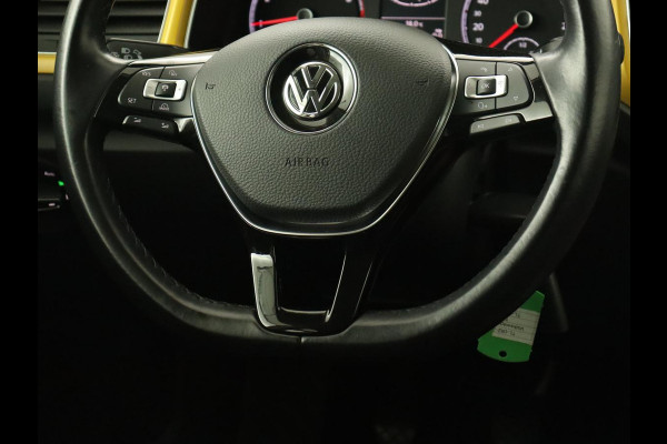 Volkswagen T-Roc 1.0 TSI Style | 1e eigenaar | Camera | Carplay | Full LED | Navigatie | Adaptive cruise | Parkeerhulp | Climate control | Getint glas