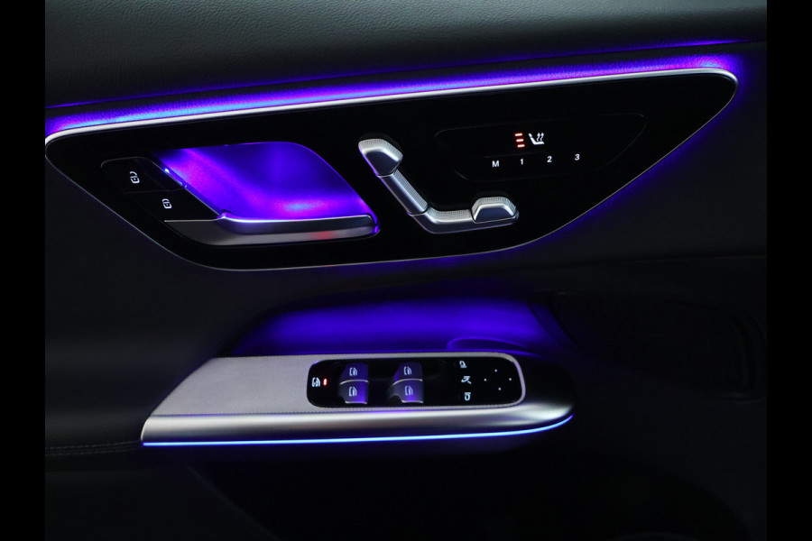 Mercedes-Benz GLC 300e 4MATIC Luxury Line Avantgarde Advanced Plus | Trekhaak | Rijassistentiepakket plus | Stuur en Stoelverwarming. Inclusief 24 maanden MB Certified garantie voor Europa. Mercedes-Benz GLC 300e 4MATIC Luxury Line Avantgarde Advanced Plus | Trekhaak | Rijassistentiepakket plus | Stuur en Stoelverwarming. Inclusief 24 maanden MB Certified garantie voor Europa.