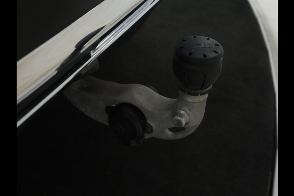 Mercedes-Benz GLC 300e 4MATIC Luxury Line Avantgarde Advanced Plus | Trekhaak | Rijassistentiepakket plus | Stuur en Stoelverwarming. Inclusief 24 maanden MB Certified garantie voor Europa. Mercedes-Benz GLC 300e 4MATIC Luxury Line Avantgarde Advanced Plus | Trekhaak | Rijassistentiepakket plus | Stuur en Stoelverwarming. Inclusief 24 maanden MB Certified garantie voor Europa.