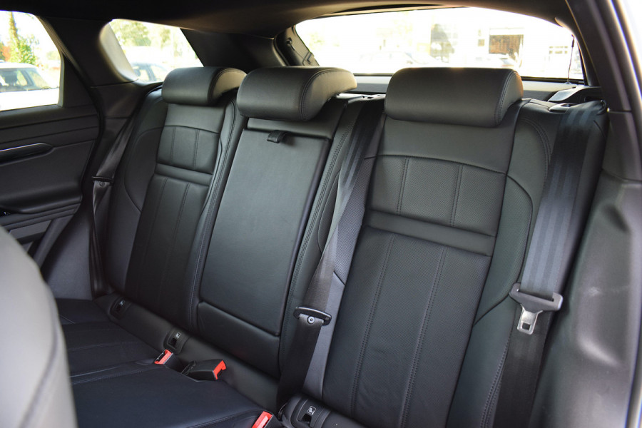 Land Rover Range Rover Evoque 1.5 P300e AWD R-Dynamic S | Leer | Stuur- en Stoelverw. | CarPlay | Camera
