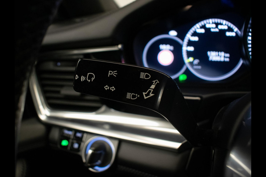 Porsche Panamera 2.9 4 E-Hybrid Sport (PANORAMADAK,APPLE CARPLAY,NAVI,LEDER,LED,21" LM VELGEN,360VIEW,CAMERA,SPORTSTOELEN)