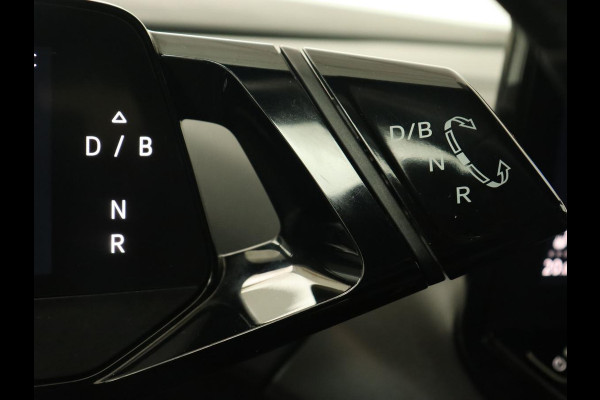 Volkswagen ID.4 First 77 kWh | Trekhaak | Sfeerverlichting | Camera | Navigatie | Stoelverwarming | Carplay | LMV 20 inch | LED | Cruise Control | Getint glas | Climate controle