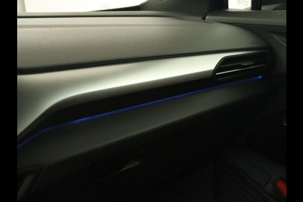 Volkswagen ID.4 First 77 kWh | Trekhaak | Sfeerverlichting | Camera | Navigatie | Stoelverwarming | Carplay | LMV 20 inch | LED | Cruise Control | Getint glas | Climate controle