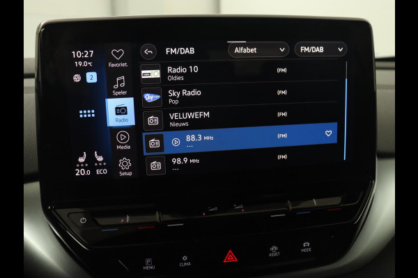 Volkswagen ID.4 First 77 kWh | Trekhaak | Sfeerverlichting | Camera | Navigatie | Stoelverwarming | Carplay | LMV 20 inch | LED | Cruise Control | Getint glas | Climate controle