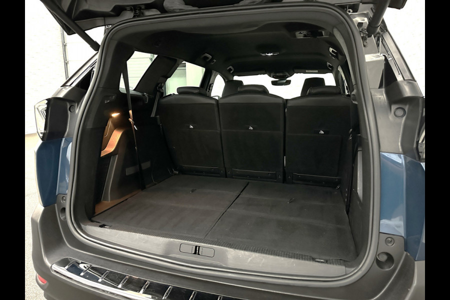 Peugeot 5008 130pk GT Line 7 Persoons | 360 Camera | ACC | Trekhaak | Isofix | Stoelverwarming | Carplay | Rijklaarprijs incl; Bovag Garantie en Afleverbeurt. | Climate Control | LED-Verlichting | Dodehoek | Sfeerverlichting | Keyless-Start |