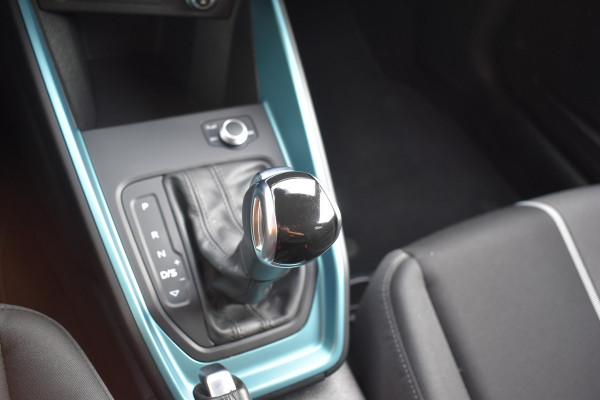 Audi A1 citycarver 30 TFSI Advanced Edition Automaat 2-tone kleur Pdc Stoelverwarming Cruisecontrol