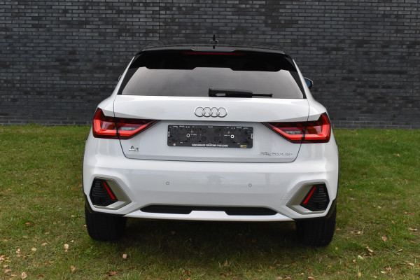 Audi A1 citycarver 30 TFSI Advanced Edition Automaat 2-tone kleur Pdc Stoelverwarming Cruisecontrol