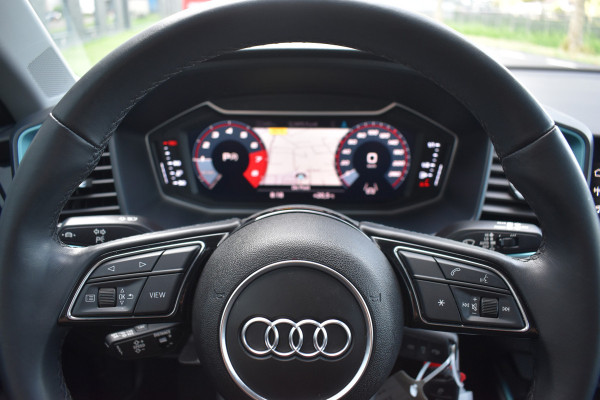 Audi A1 citycarver 30 TFSI Advanced Edition Automaat 2-tone kleur Pdc Stoelverwarming Cruisecontrol