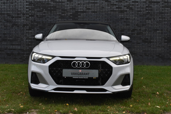 Audi A1 citycarver 30 TFSI Advanced Edition Automaat 2-tone kleur Pdc Stoelverwarming Cruisecontrol