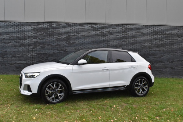 Audi A1 citycarver 30 TFSI Advanced Edition Automaat 2-tone kleur Pdc Stoelverwarming Cruisecontrol