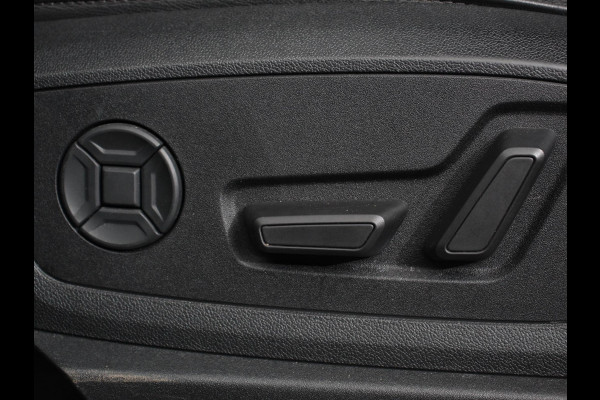 Audi e-tron 55 Advanced Quattro Navigatie Leder LED Matrix Tour Package Camera DAB+ Electrisch bedienbare achterklep