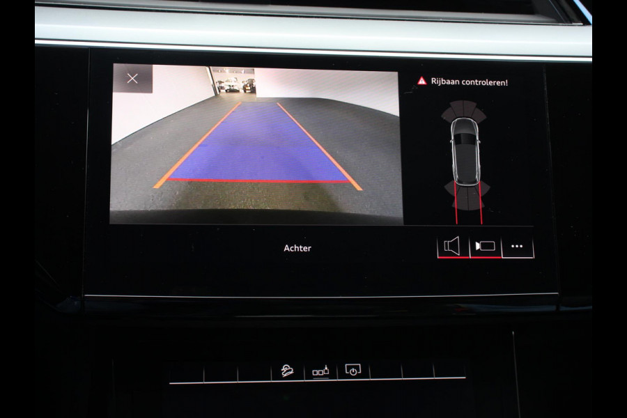 Audi e-tron 55 Advanced Quattro Navigatie Leder LED Matrix Tour Package Camera DAB+ Electrisch bedienbare achterklep
