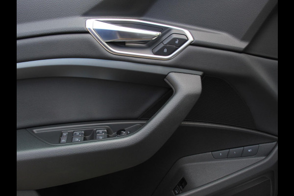 Audi e-tron 55 Advanced Quattro Navigatie Leder LED Matrix Tour Package Camera DAB+ Electrisch bedienbare achterklep