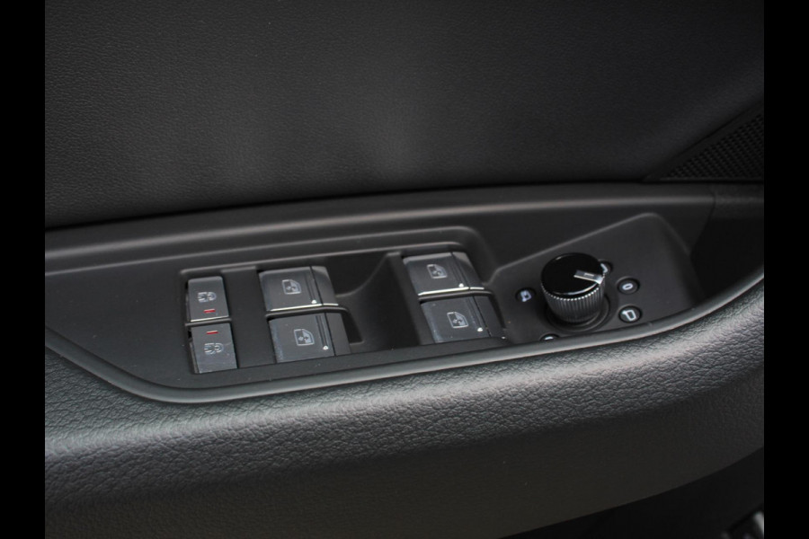 Audi e-tron 55 Advanced Quattro Navigatie Leder LED Matrix Tour Package Camera DAB+ Electrisch bedienbare achterklep