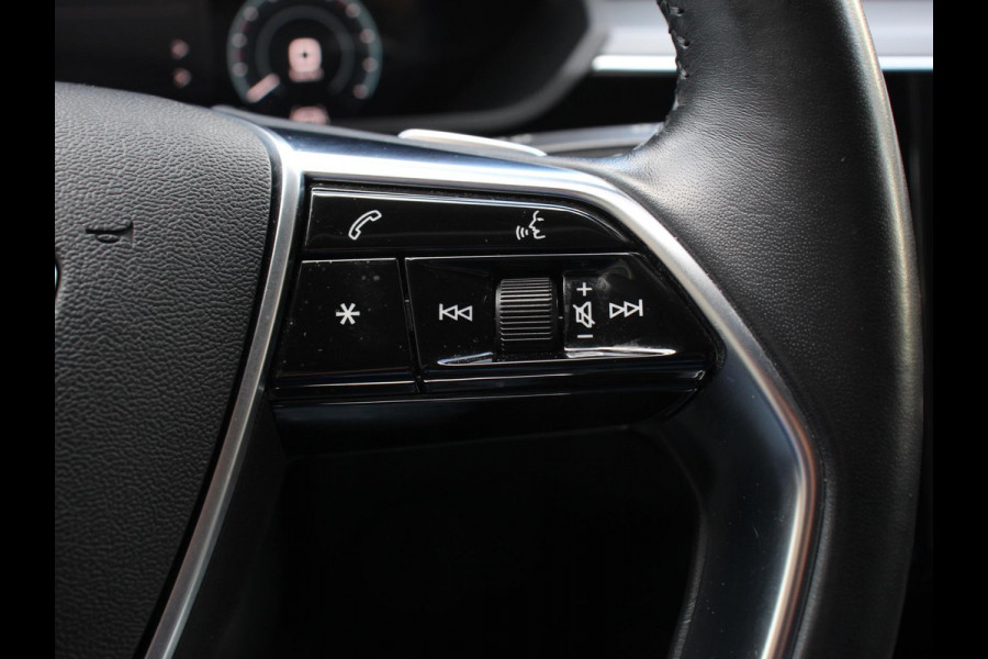 Audi e-tron 55 Advanced Quattro Navigatie Leder LED Matrix Tour Package Camera DAB+ Electrisch bedienbare achterklep