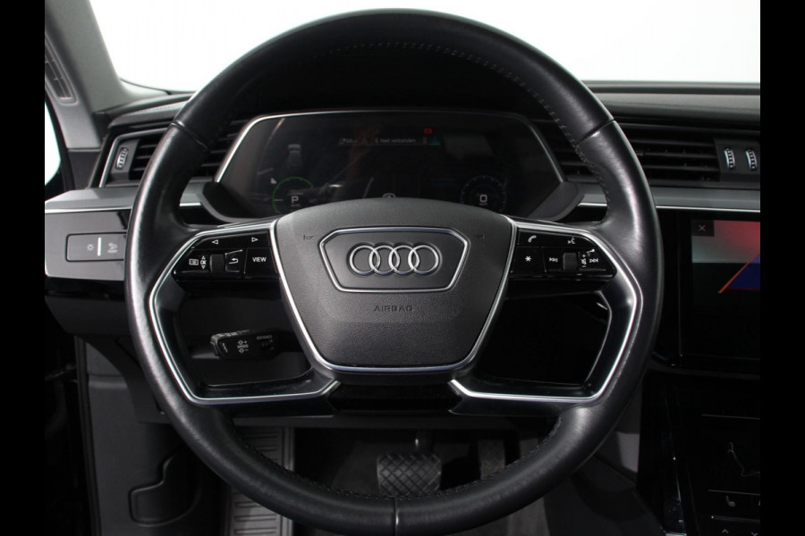 Audi e-tron 55 Advanced Quattro Navigatie Leder LED Matrix Tour Package Camera DAB+ Electrisch bedienbare achterklep
