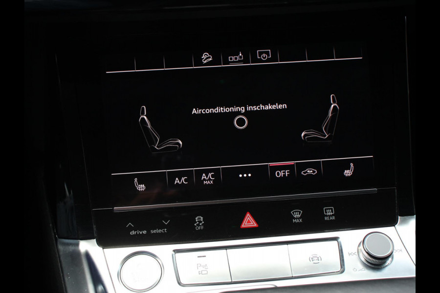 Audi e-tron 55 Advanced Quattro Navigatie Leder LED Matrix Tour Package Camera DAB+ Electrisch bedienbare achterklep