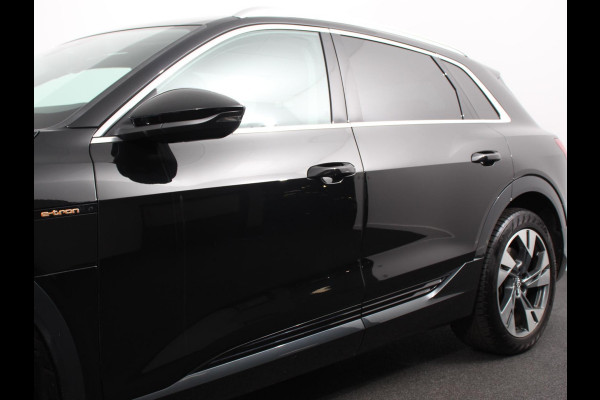 Audi e-tron 55 Advanced Quattro Navigatie Leder LED Matrix Tour Package Camera DAB+ Electrisch bedienbare achterklep