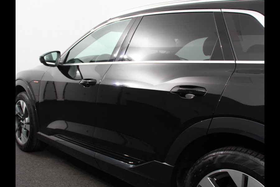 Audi e-tron 55 Advanced Quattro Navigatie Leder LED Matrix Tour Package Camera DAB+ Electrisch bedienbare achterklep
