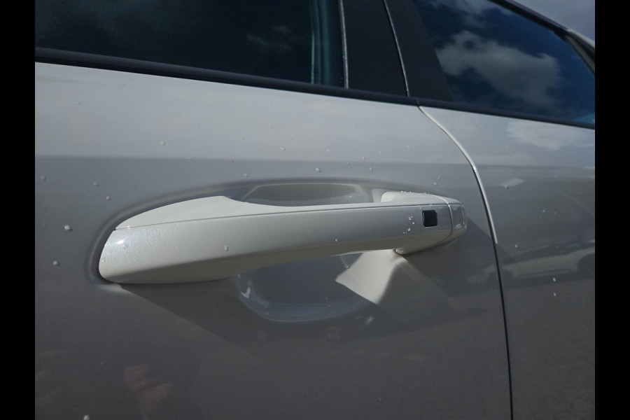 Kia Niro 1.6 GDi Hybrid DynamicLine Automaat | Navigatie | Camera | Parkeersensoren | Climate | Apple Carplay / Android Auto |