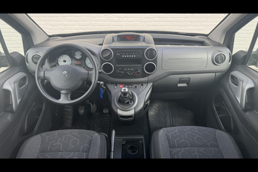 Peugeot Partner Tepee 1.2 PureTech Active Nieuwe distributie 5 Persoons Airco Cruise Trekhaak