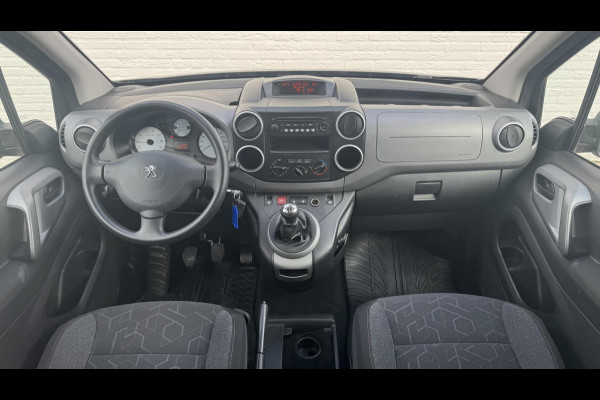 Peugeot Partner Tepee 1.2 PureTech Active Nieuwe distributie 5 Persoons Airco Cruise Trekhaak