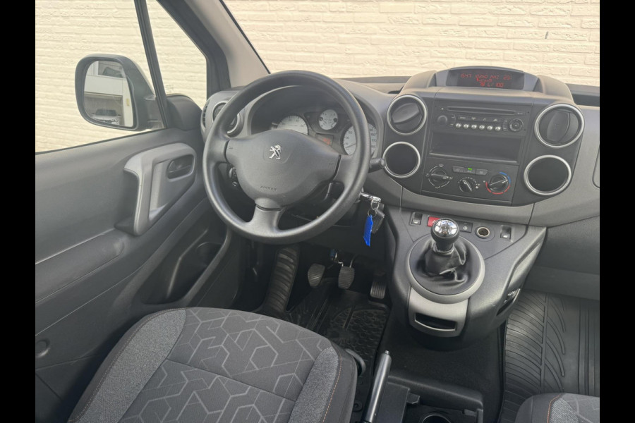 Peugeot Partner Tepee 1.2 PureTech Active Nieuwe distributie 5 Persoons Airco Cruise Trekhaak