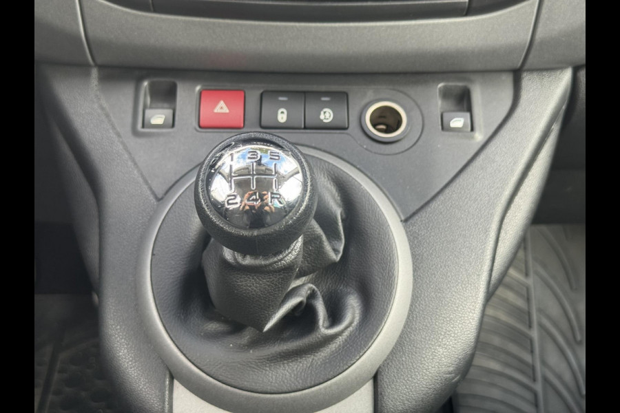 Peugeot Partner Tepee 1.2 PureTech Active Nieuwe distributie 5 Persoons Airco Cruise Trekhaak