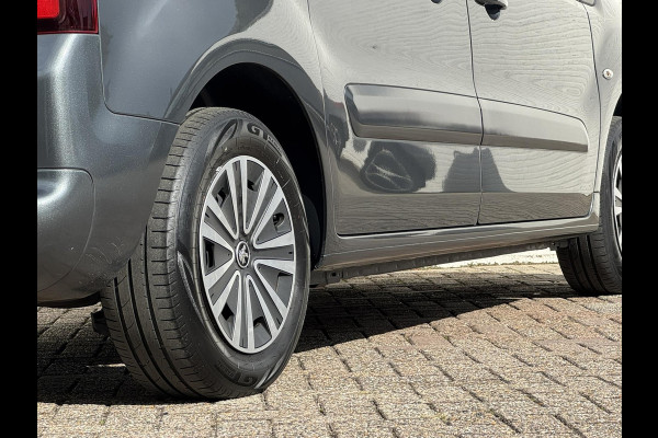 Peugeot Partner Tepee 1.2 PureTech Active Nieuwe distributie 5 Persoons Airco Cruise Trekhaak