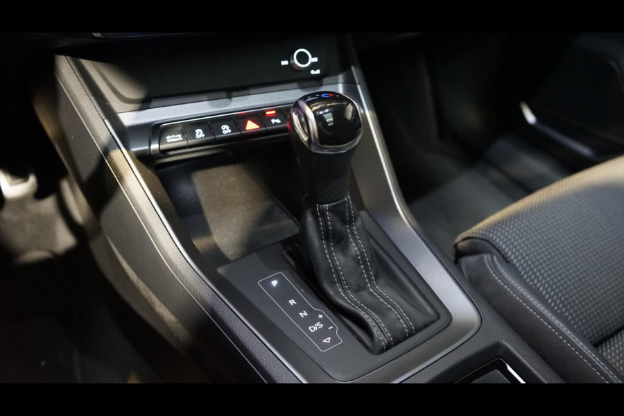 Audi Q3 40 TFSI Quattro 3x S-Line Black Optik AUTOMAAT-BANG OLUFSEN-NAVIGATIE-PANORAMA-TREKHAAK