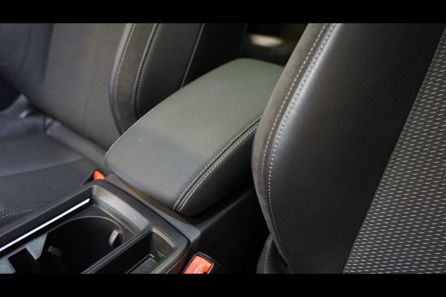 Audi Q3 40 TFSI Quattro 3x S-Line Black Optik AUTOMAAT-BANG OLUFSEN-NAVIGATIE-PANORAMA-TREKHAAK