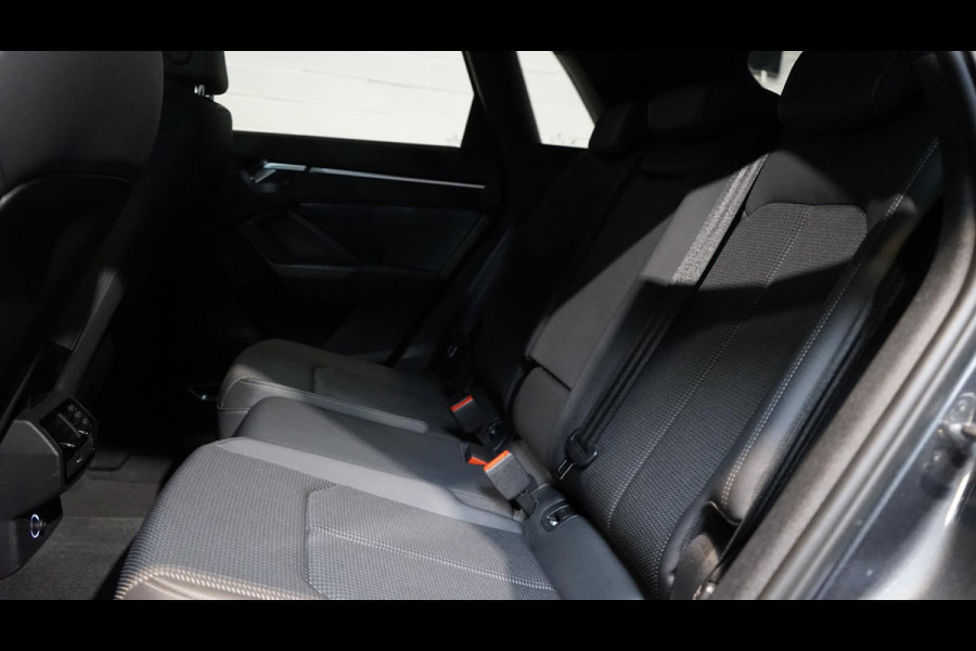 Audi Q3 40 TFSI Quattro 3x S-Line Black Optik AUTOMAAT-BANG OLUFSEN-NAVIGATIE-PANORAMA-TREKHAAK