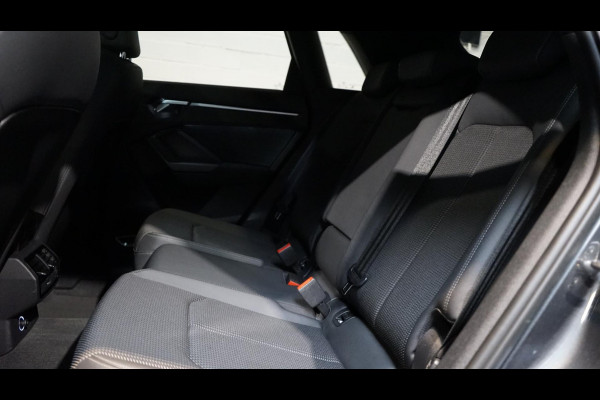 Audi Q3 40 TFSI Quattro 3x S-Line Black Optik AUTOMAAT-BANG OLUFSEN-NAVIGATIE-PANORAMA-TREKHAAK