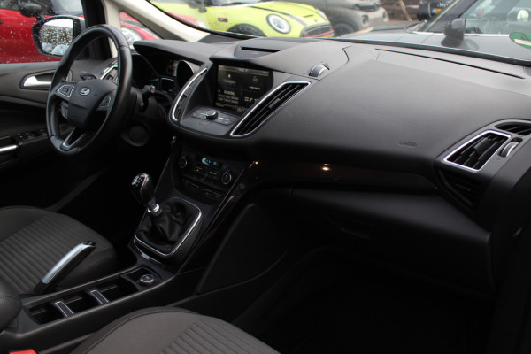 Ford Grand C-Max 1.0 Titanium 7p. / Panoramadak / Camera / Navigatie / 17'' / Parkeerhulp V+A / Cruise Control