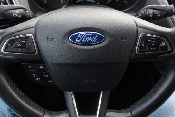 Ford Grand C-Max 1.0 Titanium 7p. / Panoramadak / Camera / Navigatie / 17'' / Parkeerhulp V+A / Cruise Control